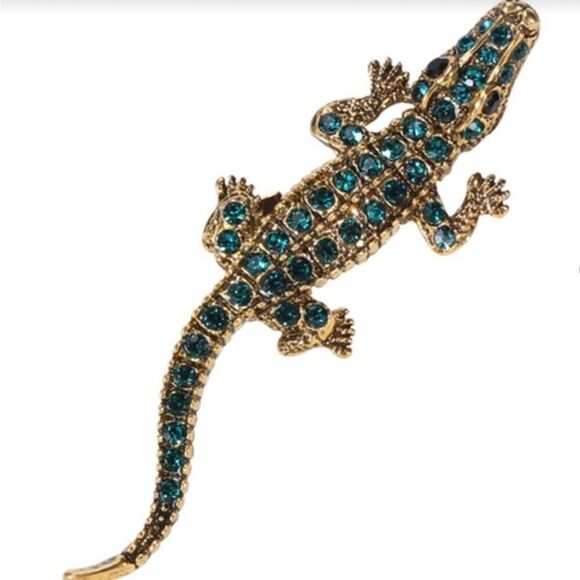 Betsey Johnson Jewelry - 🐊 Betsey Johnson sparkling crystal alligator brooch 🐊